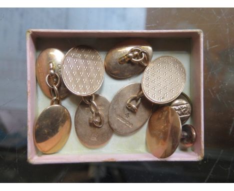 VARIOUS GOLD CUFFLINKS AND BUTTONS 