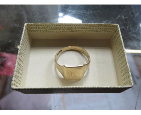 9ct GOLD SIGNET RING 