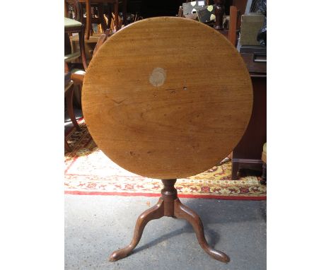 MAHOGANY TILT TOP CIRCULAR TABLE ON TRIPOD SUPPORTS 