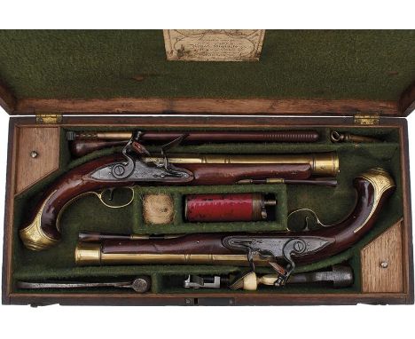 A CASED PAIR OF 8-BORE BRASS BARRELLED FLINTLOCK BLUNDERBUSS PISTOLS, 9.25inch four-stage barrels with flared and ring turned