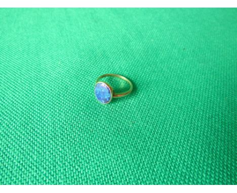 18ct gold opal ring, size M 3.2g