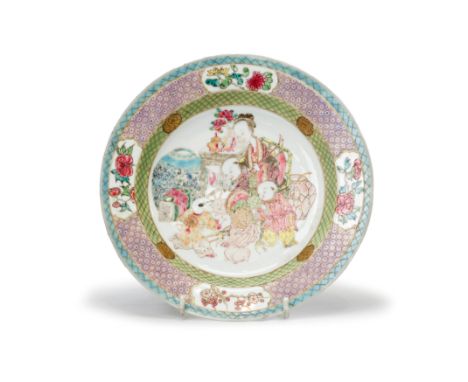 A Chinese famille rose 'lady and boys' plateQing dynasty, Yongzheng periodPainted with lady sitting in the chair surrounded b