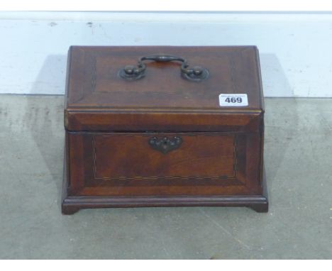 A Georgian mahogany three section tea caddy 24cm wide x 15cm tall