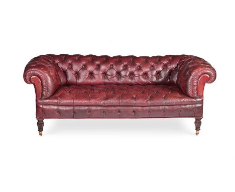 A VICTORIAN MAHOGANY AND LEATHER UPHOLSTERED CHESTERFIELD SOFA IN THE MANNER OF JAMES SHOOLBRED, SECOND HALF 19TH CENTURY 190