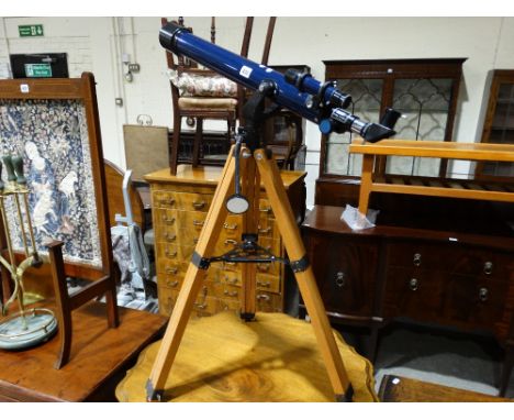 A Modern Astral Telescope & Tripod                                              