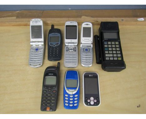 8 Vintage mobile phones to include Nokia Cityman 100&nbsp;