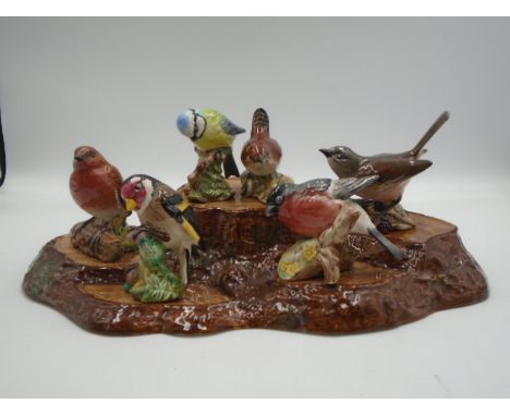 6 Beswick bird figurines to incl blue tit 992, Greenfinch 2105, Wren 993, Chaffinch 991, Goldcrest 2415, Stonechat 2274 and G