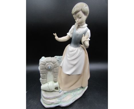 Nao girl with broken water jug and girl at water fountain (larger figures - approx 30cmH)
