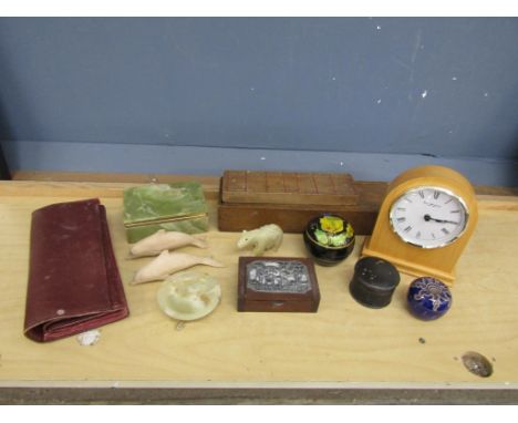 Collectors lot to include mantel clock, onyx box and wooden trinket pots etc&nbsp;