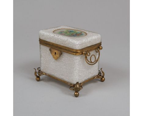 Rectangular form with lid. Glass with ice decoration. Transparent. Inside white. On top medaillon with painted birds and flow