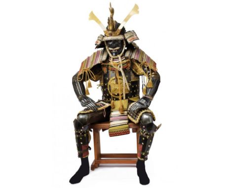 dating: 20th Century provenance: Japan, With kabuto provided with big datemono, with wooden, dragon-shaped maedate. Large fuk