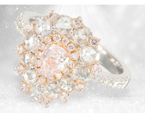 Ring: hochfeiner Goldschmiedering mit einem pinken Diamanten von 0,54ct, neuwertig: Ca. Ø17,5mm, RG54, ca. 5,9g, 18K Weißgold