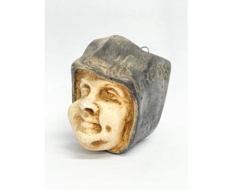 A late 19th century French novelty pipe rack. 6x8x8cm 