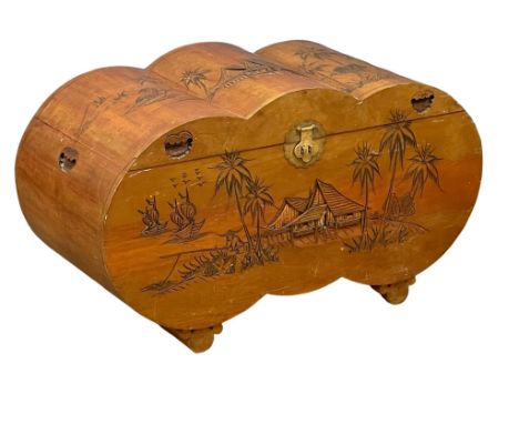 An early 20th century Chinese carved Camphorwood Art Deco trunk. 1930. 101x50.5x59.5cm 