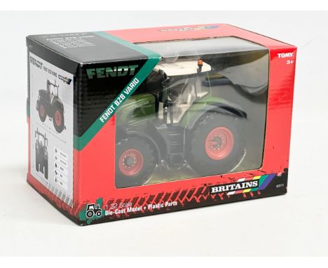 An unused Britains Fendt 8Z8 Vario tractor in box. 1:32 scale. Die-Cast Model and Plastic Parts. 22x13x14.5cm 