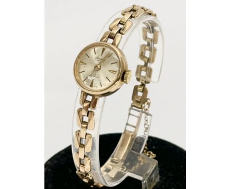 A vintage ladies 9K gold watch. 8 grams of gold. 