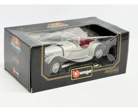 A large  Die Cast Model Jaquar SS 100 1937 car in box. 1/18 scale. 30x18x13cm 