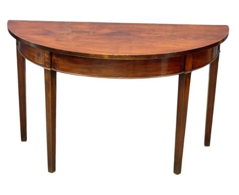 A George III mahogany Demi Lune console table. 122x60x71cm 