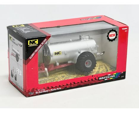 An unused Britains NC Engineering Slurry Fieldside Silver in box. 1:32 scale. Die-Cast Model and Plastic Parts. 30x13x15cm 