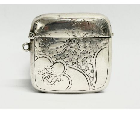 A silver vesta case. Birmingham, 1899. 41.2 grams. 