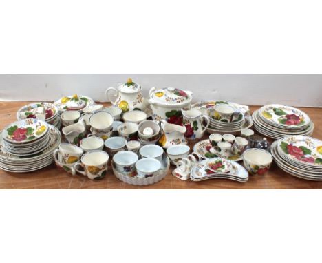 A quantity of Worcester 'Royal Evesham' to include ramekin dishes and a quantity of Simpsons 'Belle Fiore' floral decorated t