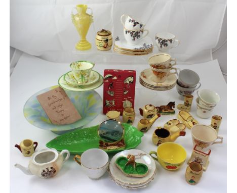A mixed lot of ceramics to include an Art Deco style part tea service.