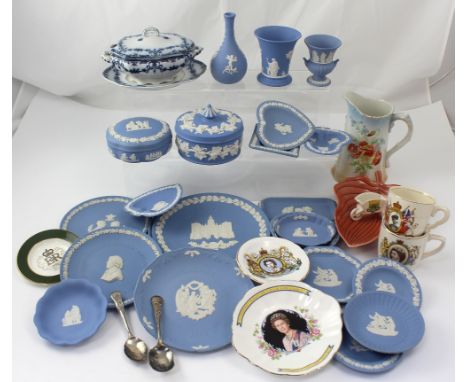 A quantity of ceramics to include Wedgwood Jasperware and Carlton ware.
