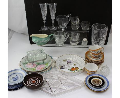 A mixed lot of ceramics and glass to include floral decorated plates, part tea service, vase, punch cups etc.