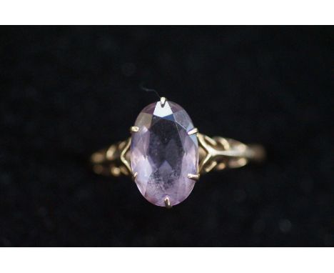 9ct Gold Ring Ring (Possibly Amethyst) - Size N
