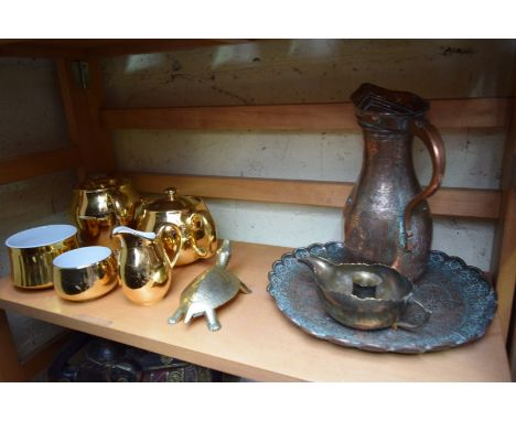 A Worcester gilt part tea set; together with a small quantity of brassware.