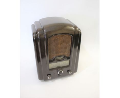 FERRANTI BAKELITE VINTAGE RADIO a Ferranti 'Nova All Wave' vintage radio, in a brown bakelite case. 45cms high