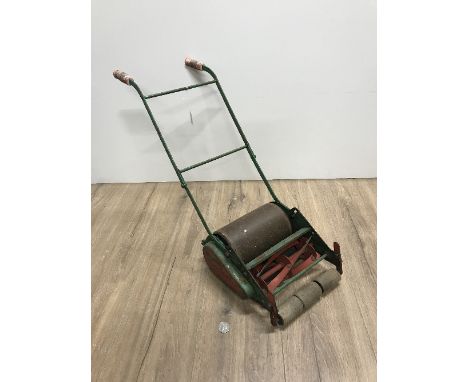 VINTAGE WEBB MINIATURE LAWNMOWER (NO BOX)