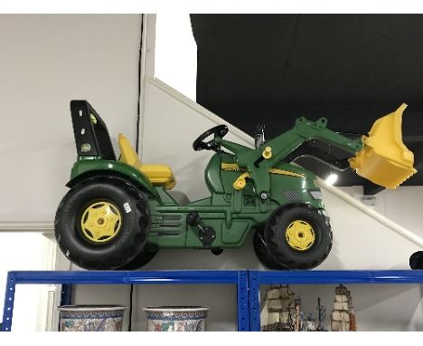 JOHN DEERE CHILDS TRACTOR PEDAL TOY