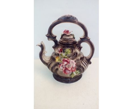 Capodimonte style teapot