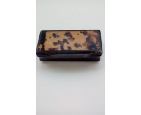 Faux tortoiseshell snuff box  
