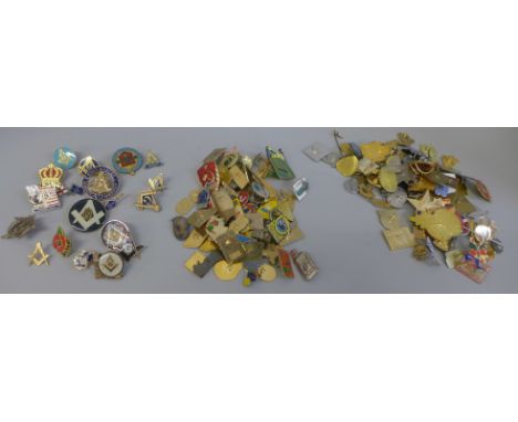 Assorted vintage pin badges, various styles 