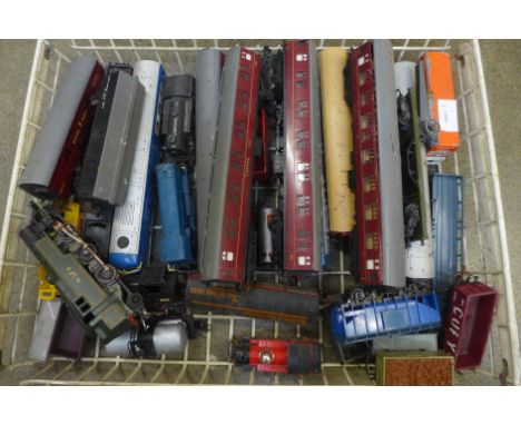 A collection of 00 gauge model rail including five locomotives, etc. 