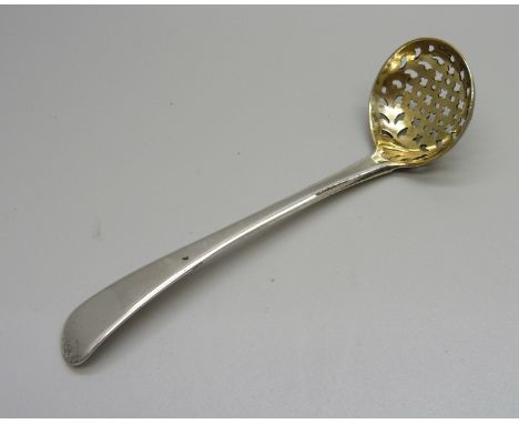 A George IV silver sifter spoon/ladle, London 1825, 22g, 11.5cm 