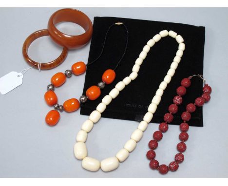 A Small Collection of Vintage and Later Jewellery, including Cinnabar style beaded necklace of carved foliage design, amber c