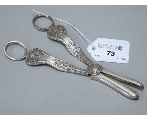 A Pair of Hallmarked Silver Kings Pattern Grape Shears, CB&amp;S, Sheffield 1960, 16.5cm long (110grams).