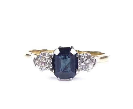 An 18ct gold 3-stone sapphire and diamond ring, setting height 7mm, size M, 2.3g 