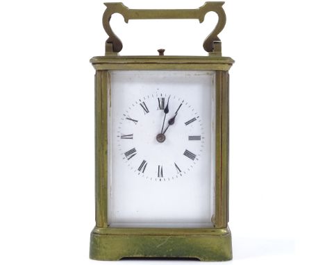 A French 8-day brass-cased carriage clock, striking on a gong, case height 13cm 