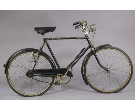 A vintage Speed King gent’s bicycle (black).