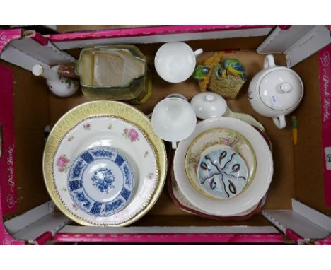 A mixed collection of item to include: decorative wall plates, Royal Doulton Curiosity Shop Water Jug etc 