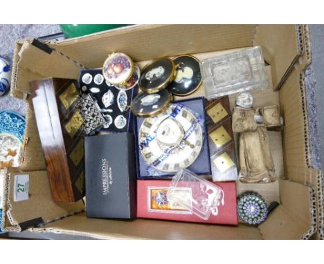 A mixed collection of items to include: boxed Royal Worcester dish, miniature dinnerware, cameo pendants, dice &amp; domino s