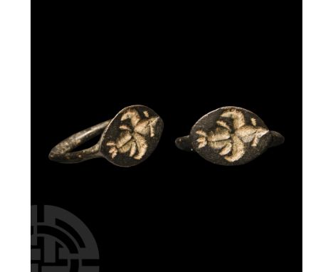 Circa 4th-2nd century B.C. With carinated hoop, scaphoid bezel, intaglio bird in flight. Cf. Chadour, A.B., Rings. The Alice 