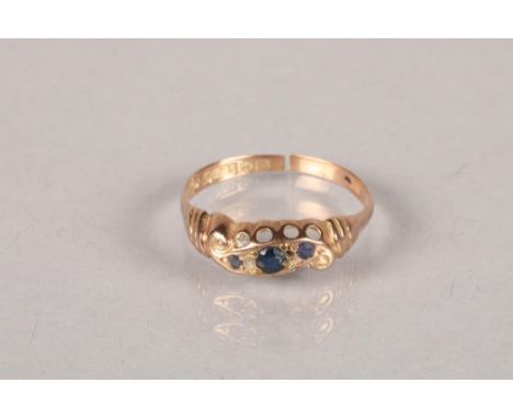 9 carat yellow gold sapphire ring; 1.5g 