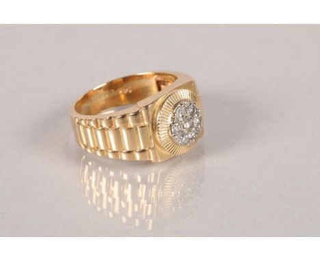 14 carat yellow gold and diamond set ring; 10.4g, ring size R 1/2