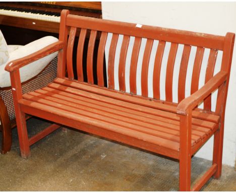 GARDEN BENCH     