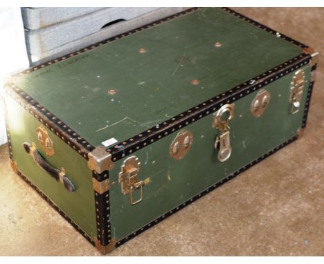 VINTAGE TRUNK     
